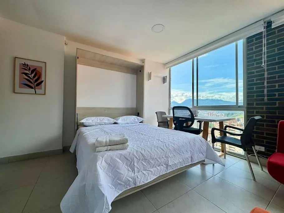 Apartamento Apto Familiar In Poblado Medellín