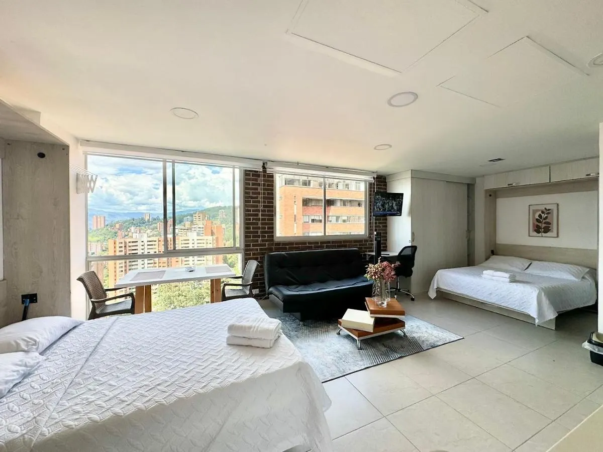 Apto Familiar In Poblado Medellín