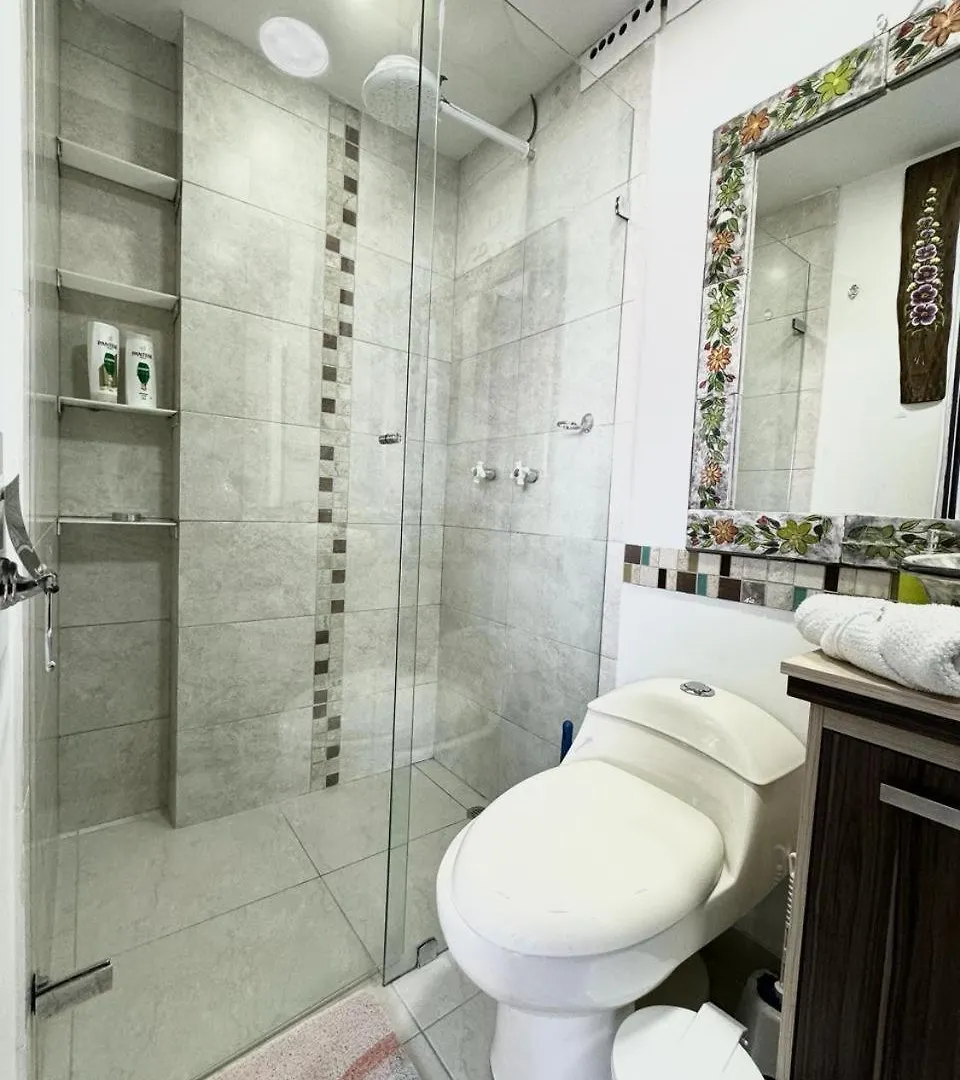 Apto Familiar In Poblado Medellin Apartment